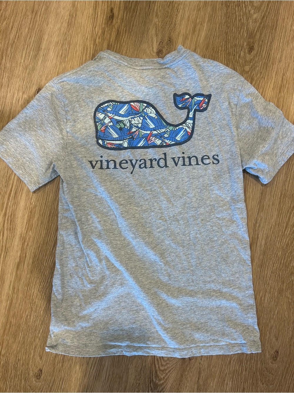Vineyard Vines Gray Tee with Multi-Color Patterned Whale